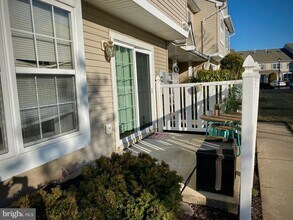 1304 Stokes Rd in Mount Laurel, NJ - Building Photo - Building Photo