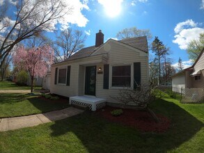 22115 Tulane Ave in Farmington Hills, MI - Building Photo - Building Photo