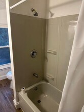 5217 Kenwood Rd-Unit -1 in Cincinnati, OH - Building Photo - Building Photo