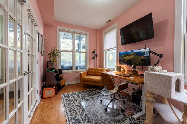 3233 W Palmer St in Chicago, IL - Building Photo - Building Photo