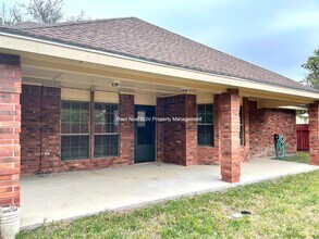 1109 N 47th St in McAllen, TX - Foto de edificio - Building Photo