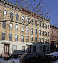 137 Kent St Apartments