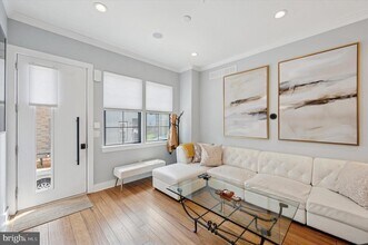 605 Emily St in Philadelphia, PA - Building Photo - Building Photo