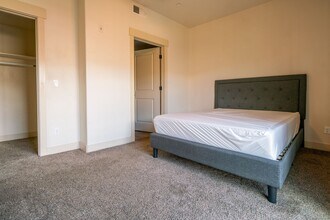 5461 Luge Ln in Park City, UT - Building Photo - Building Photo