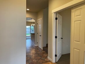 293 Mac Ct in Central Point, OR - Building Photo - Building Photo