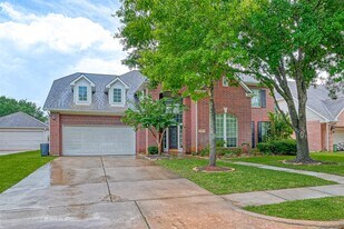 22011 Windmill Bluff Ln in Katy, TX - Building Photo