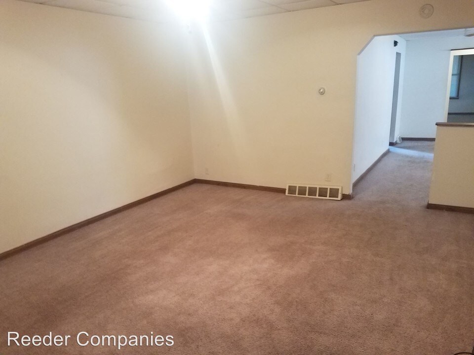 5018 Indianapolis Blvd in East Chicago, IN - Building Photo
