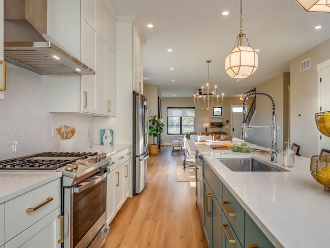 property at 464 Kinsale Ln