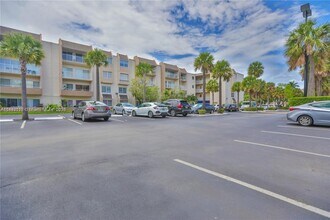 7755 SW 86th St in Miami, FL - Foto de edificio - Building Photo