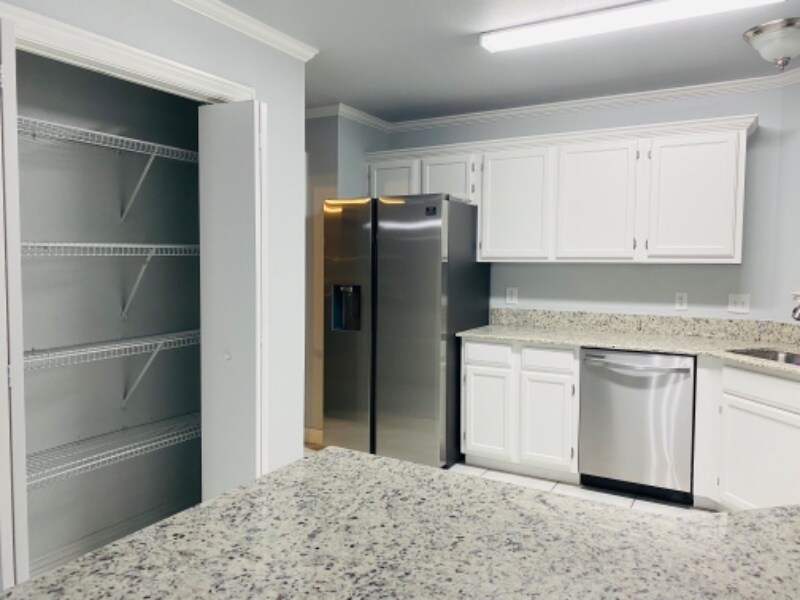 1925 S 11th Pl in Rogers, AR - Building Photo