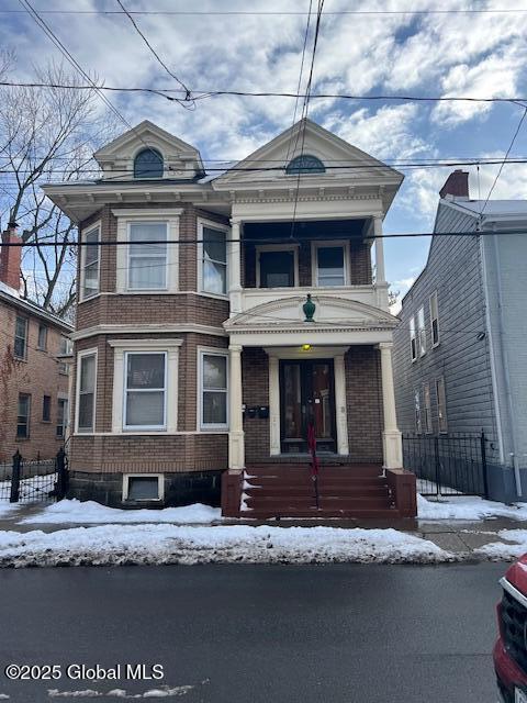 230 Green St in Schenectady, NY - Building Photo