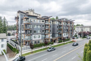 33568 George Ferguson Way in Abbotsford, BC - Building Photo