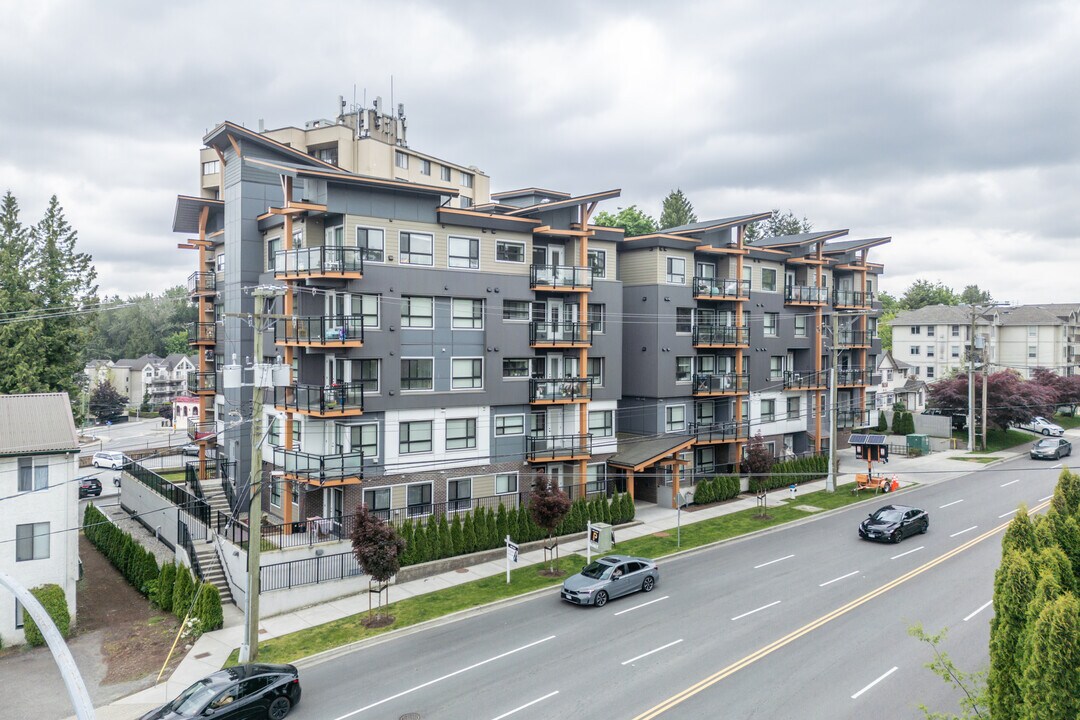 33568 George Ferguson Way in Abbotsford, BC - Building Photo
