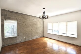 402 Rosalie St in Houston, TX - Building Photo - Building Photo