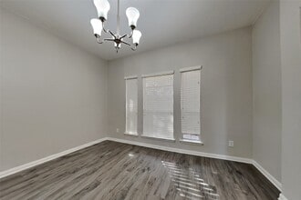 2831 Wild Oak Park Dr in Conroe, TX - Building Photo - Building Photo