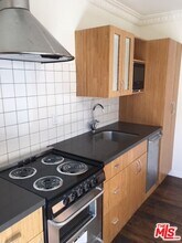 1333 S Ogden Dr in Los Angeles, CA - Building Photo - Building Photo