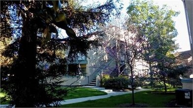 3545 W Greentree Cir in Anaheim, CA - Building Photo - Building Photo