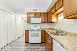 Partridge Meadows Apartments in Louisville, KY - Building Photo - Building Photo