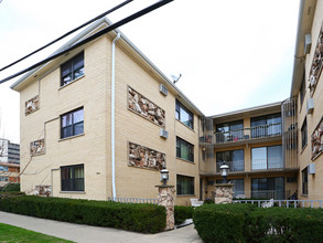 5525 N Delphia Ave in Chicago, IL - Building Photo - Building Photo