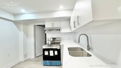 1641 Sherbrook Dr in Oshawa, ON - Building Photo - Building Photo
