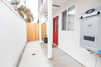 582 Douglas St, Unit Downstairs in Chula Vista, CA - Building Photo - Building Photo