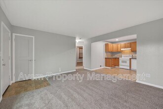 7405 NE Jonesmore St in Portland, OR - Building Photo - Building Photo