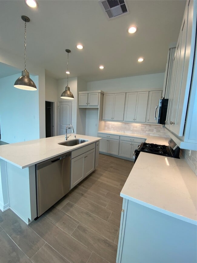 property at 620 Silver Pear Ct