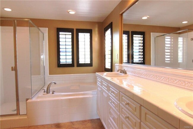 16 Hearthside Rd in Ladera Ranch, CA - Building Photo - Building Photo