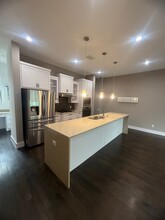 3008 Zenia Dr in Dallas, TX - Foto de edificio - Building Photo