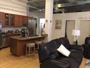 121 Beach St in Boston, MA - Building Photo - Building Photo