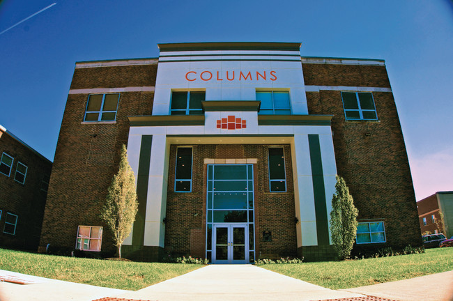 Columns Apartments in Bowling Green, KY - Foto de edificio - Building Photo