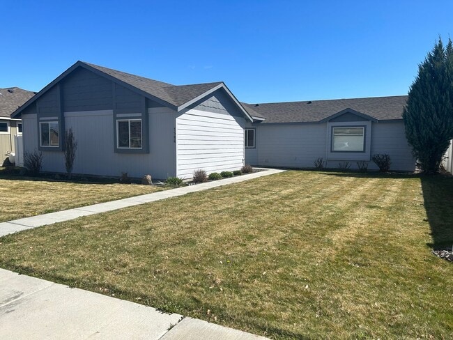 1586 Meriwether Ave in Richland, WA - Building Photo - Building Photo