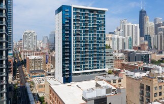 220WIL in Chicago, IL - Building Photo