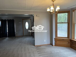 745 Broadway St in Hammond, WI - Building Photo - Building Photo
