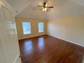 8209 Crimson Creek Dr in Memphis, TN - Building Photo - Building Photo