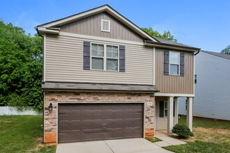 3016 Hubbard Rd in Charlotte, NC - Building Photo - Building Photo