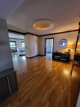 1437 N Prospect Ave, Unit 300 in Milwaukee, WI - Foto de edificio - Building Photo