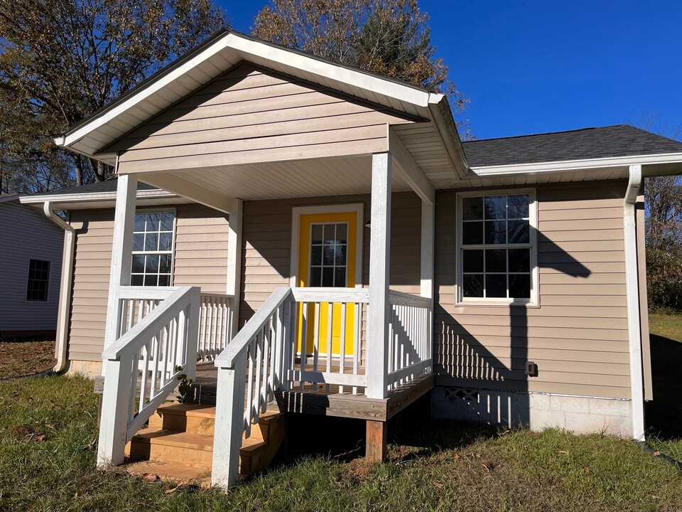 228 Georgia St in Spindale, NC - Building Photo