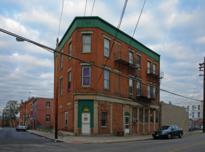 1569 Central Ave in Cincinnati, OH - Building Photo - Building Photo