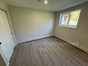 329 Albany St in Thunder Bay, ON - Building Photo - Building Photo