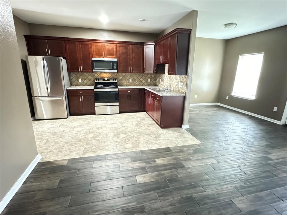 3920 Davenport St in Houston, TX - Building Photo
