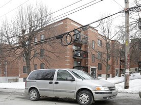 4640 Barclay in Montréal, QC - Building Photo