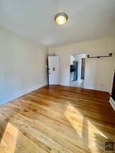201 E 73rd St in New York, NY - Building Photo - Building Photo