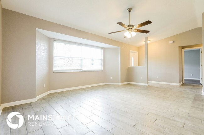 4826 Hurley Ave in North Port, FL - Foto de edificio - Building Photo