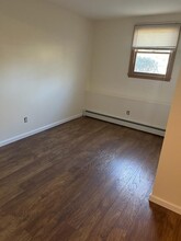 134 Woodhull Rd in Huntington, NY - Building Photo - Building Photo