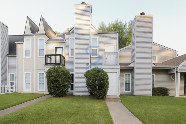 3795 London Dr in Decatur, GA - Foto de edificio - Building Photo