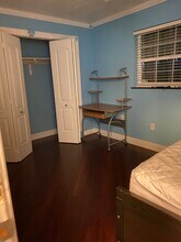 9470 NW 24th St in Sunrise, FL - Building Photo - Building Photo