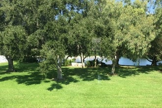 4550 Overlook Dr NE, Unit 000 in St. Petersburg, FL - Building Photo - Building Photo