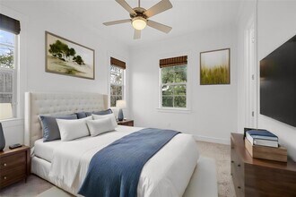 1607 Chelsea Ln in Austin, TX - Building Photo - Building Photo