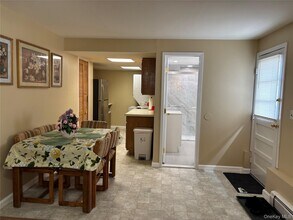 293 Concord Ave in Lindenhurst, NY - Building Photo - Building Photo